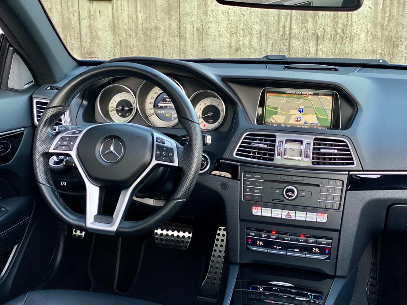 Foto van Mercedes-Benz E 200