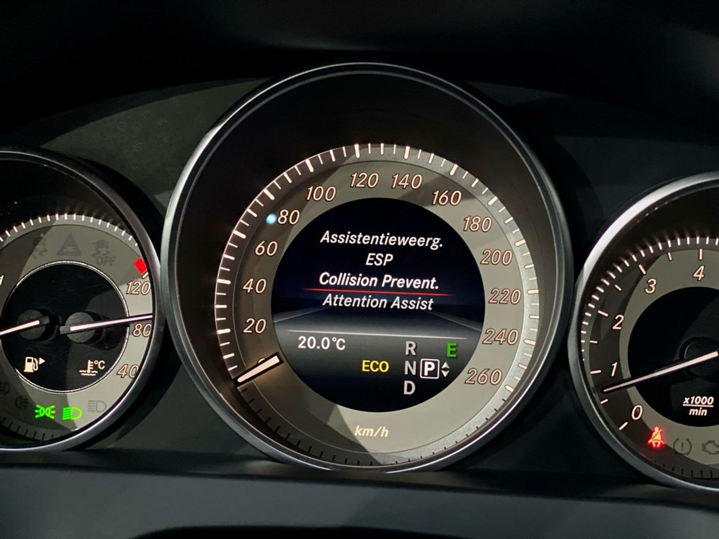 Foto van Mercedes-Benz E 200