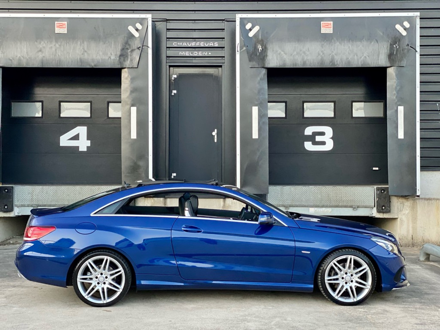 Foto van Mercedes-Benz E 200