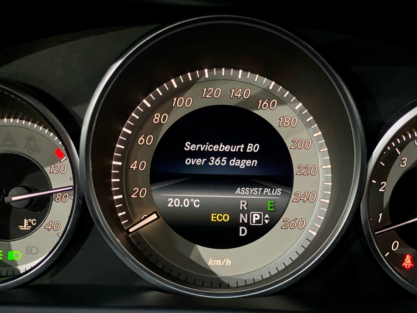 Foto van Mercedes-Benz E 200