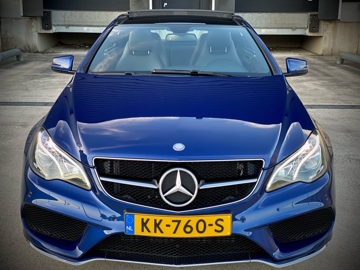 Foto van Mercedes-Benz E 200