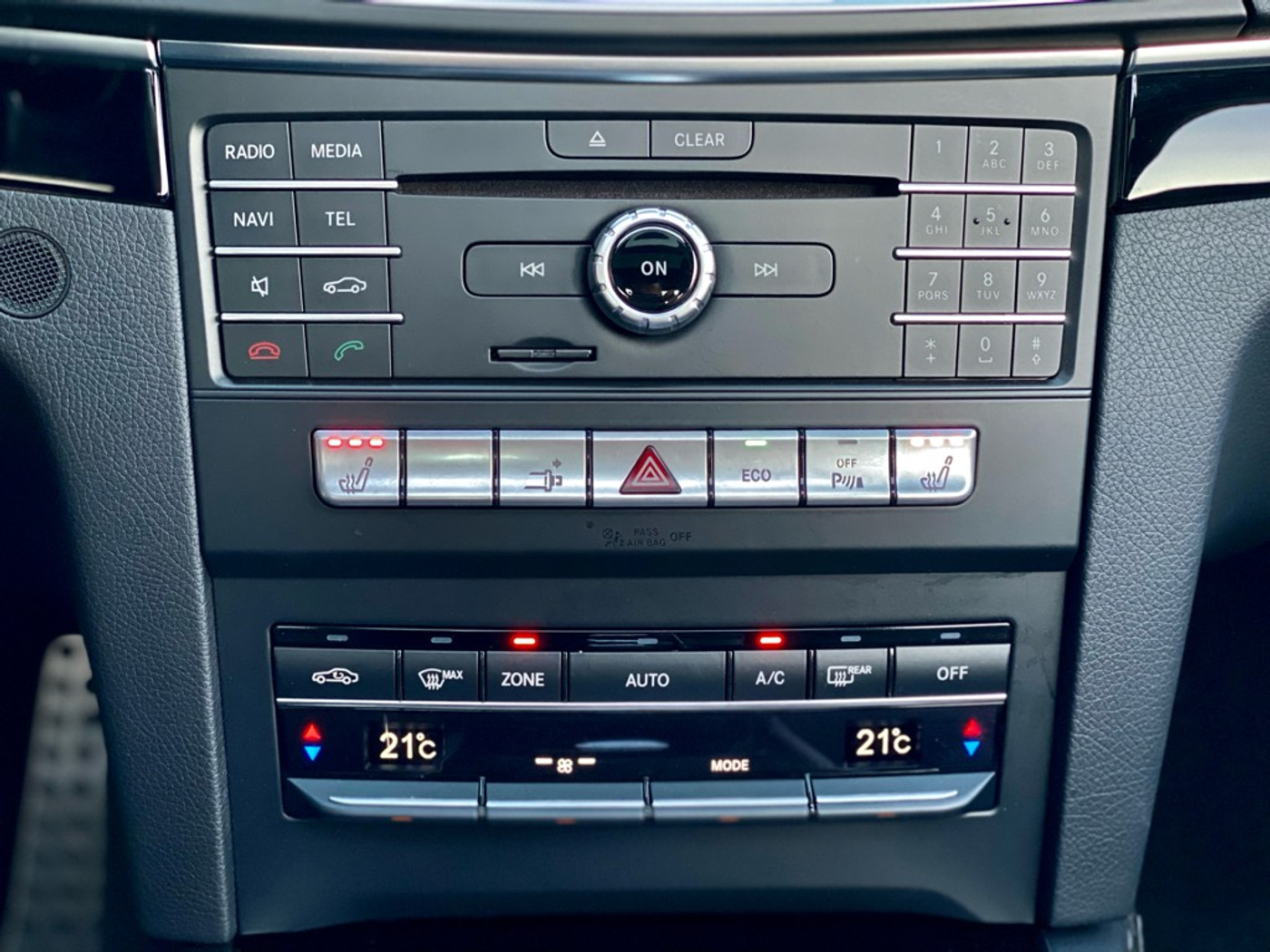 Foto van Mercedes-Benz E 200
