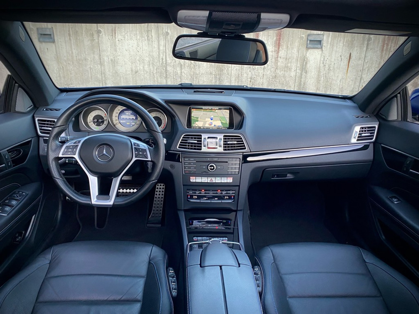 Foto van Mercedes-Benz E 200