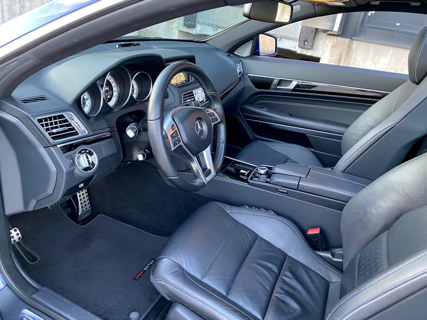Foto van Mercedes-Benz E 200