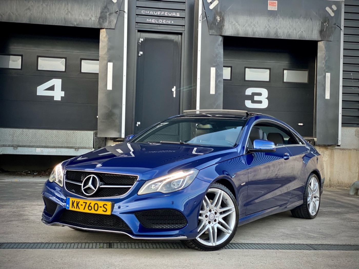 Foto van Mercedes-Benz E 200