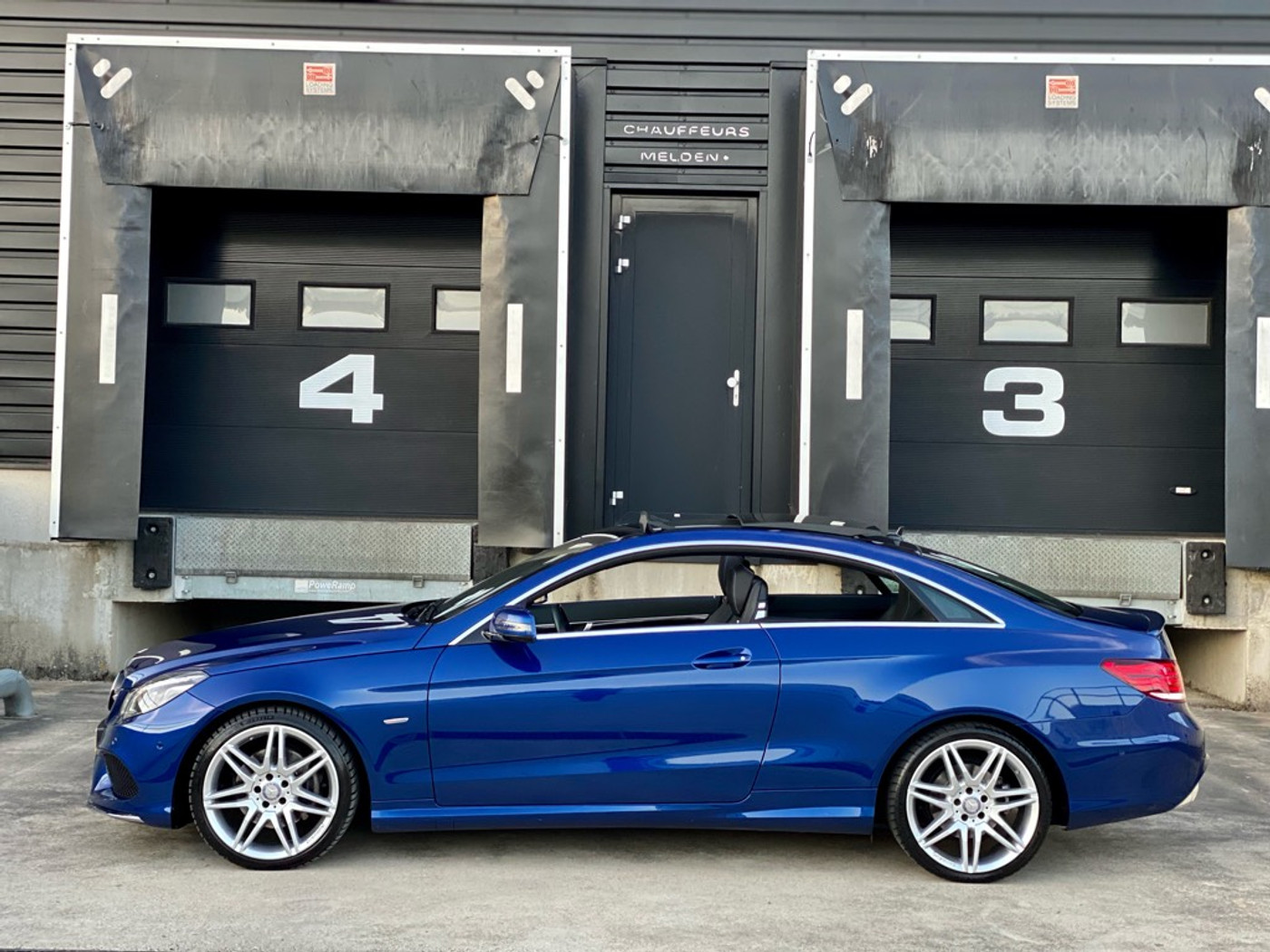 Foto van Mercedes-Benz E 200