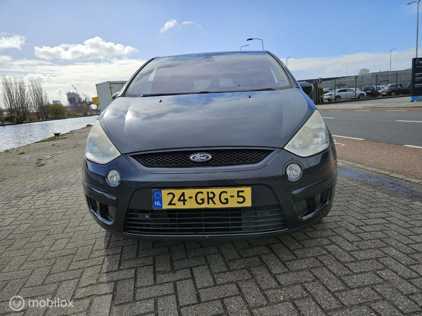 Foto van Ford S-max