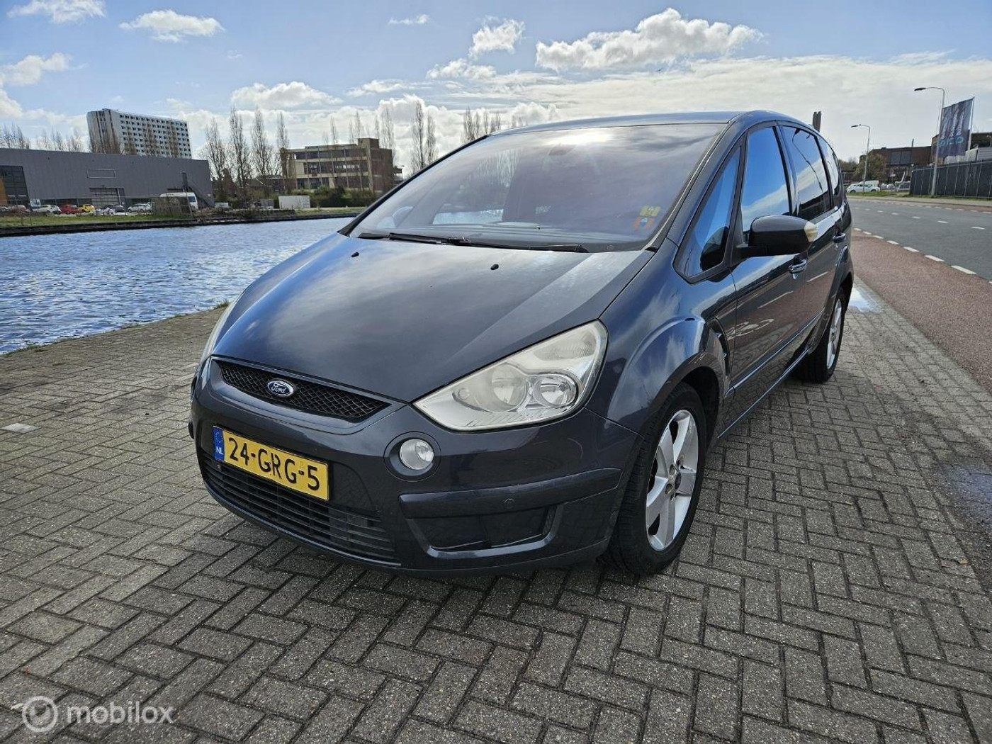 Foto van Ford S-max
