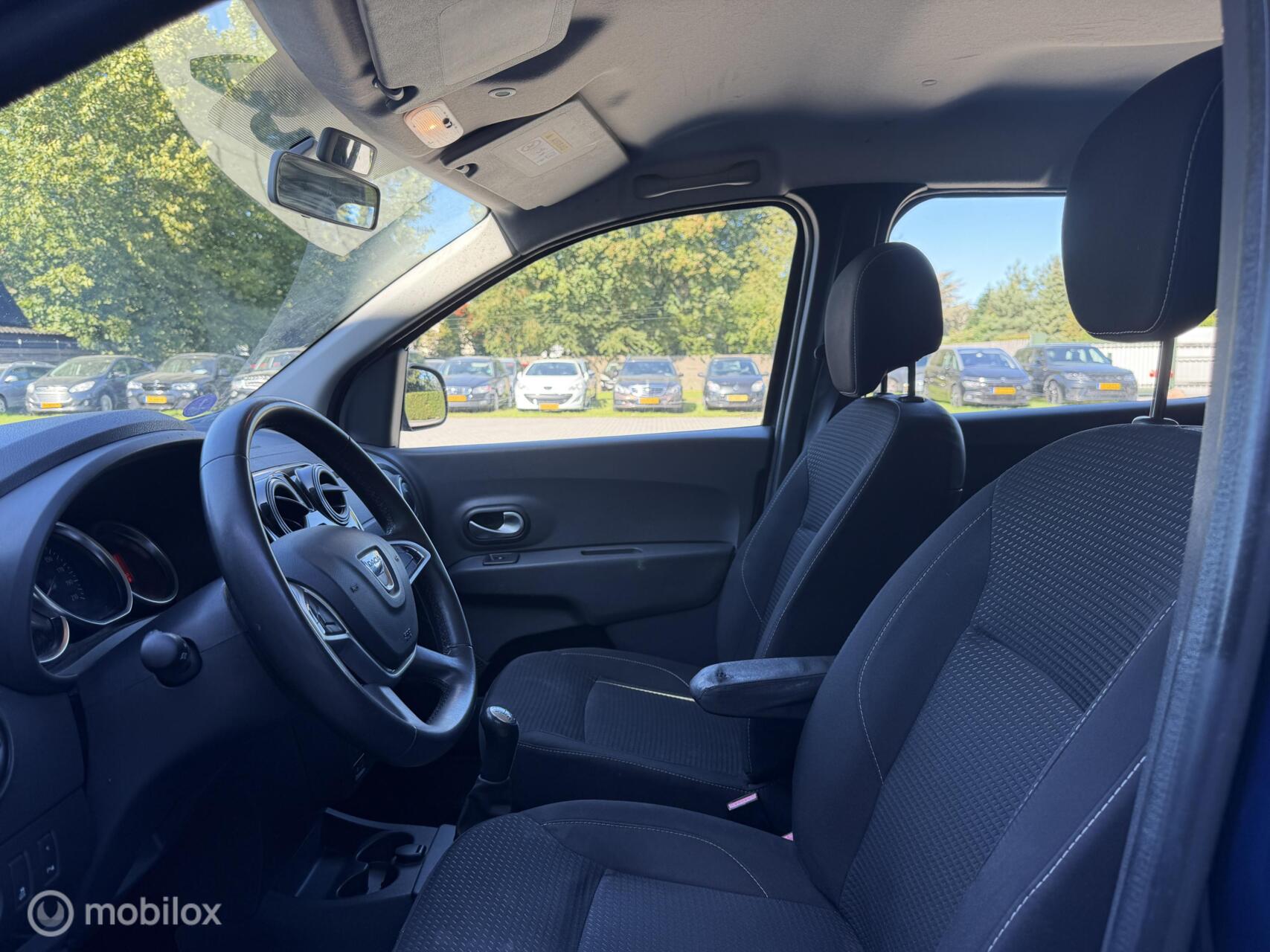 Foto van Dacia Lodgy