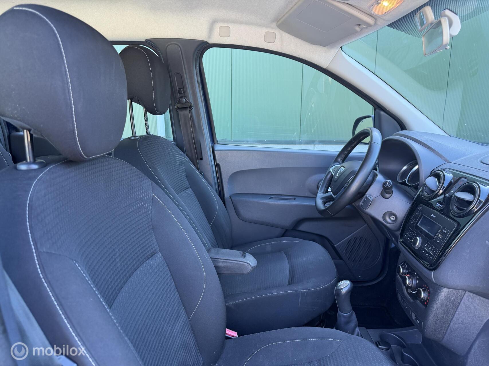 Foto van Dacia Lodgy
