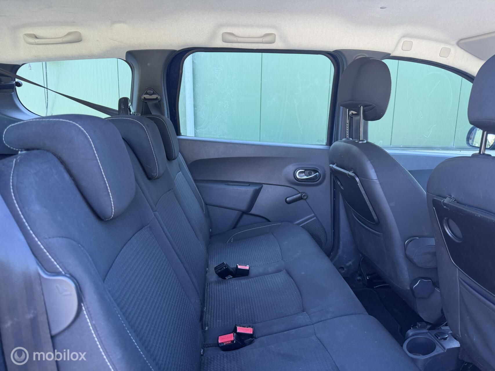 Foto van Dacia Lodgy
