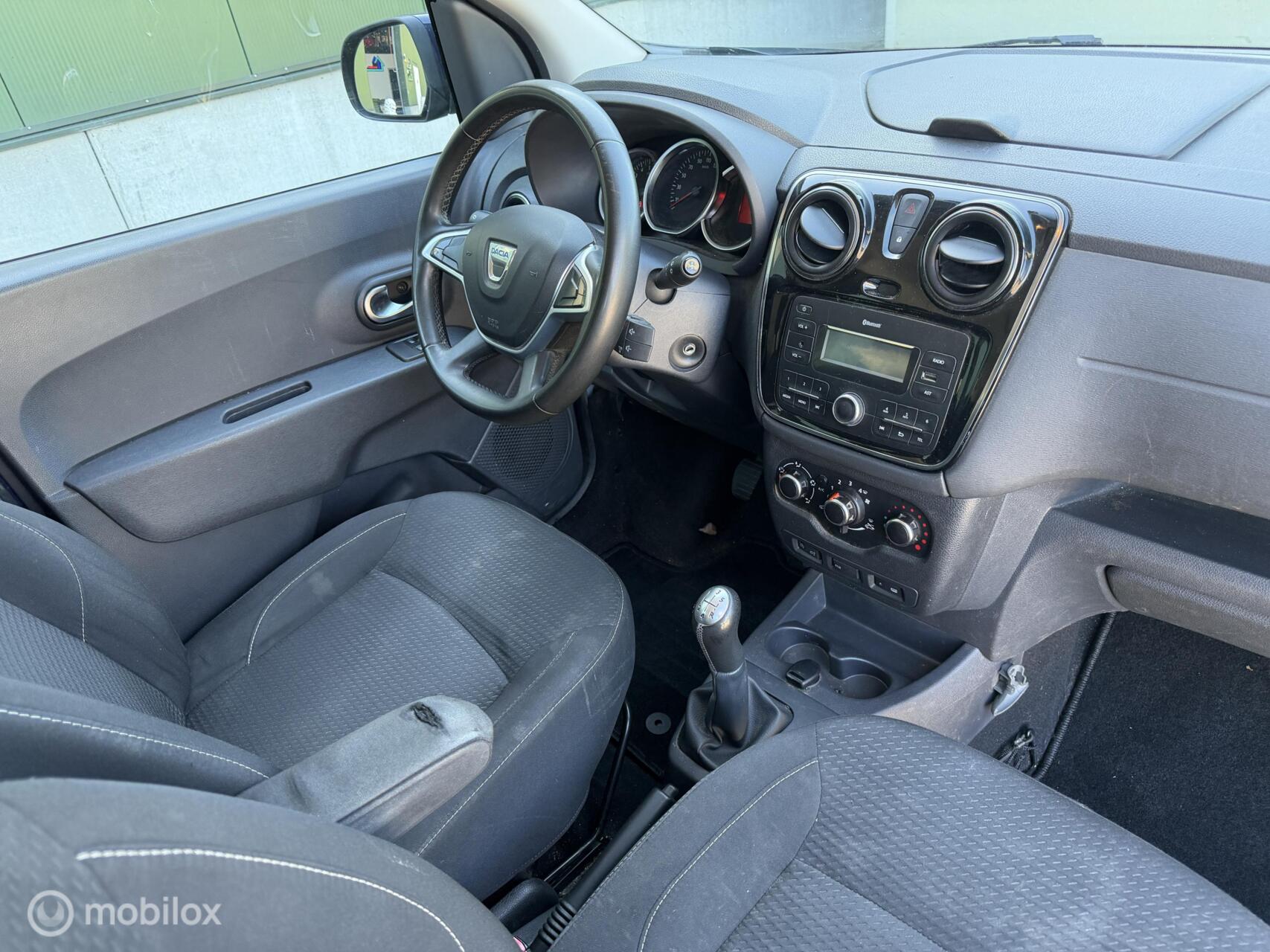 Foto van Dacia Lodgy