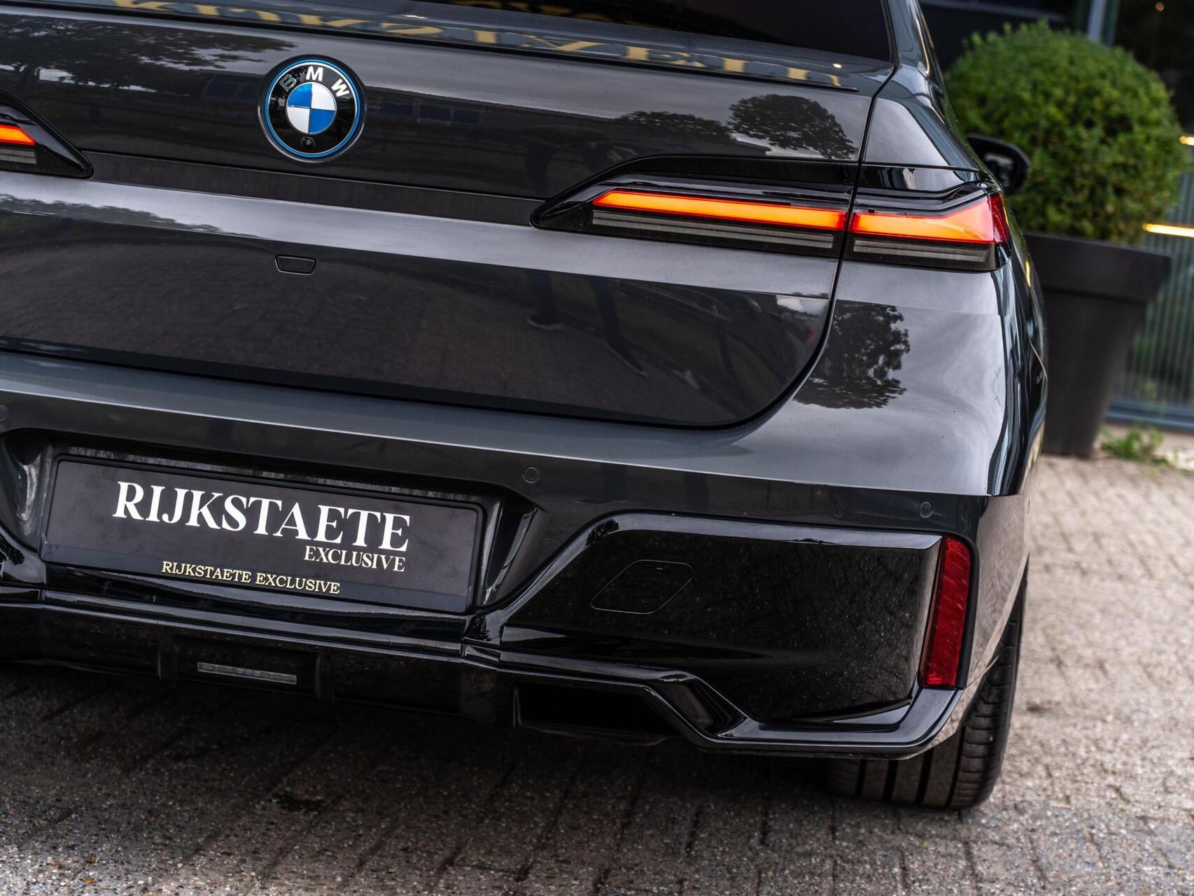Foto van BMW 750e xDrive