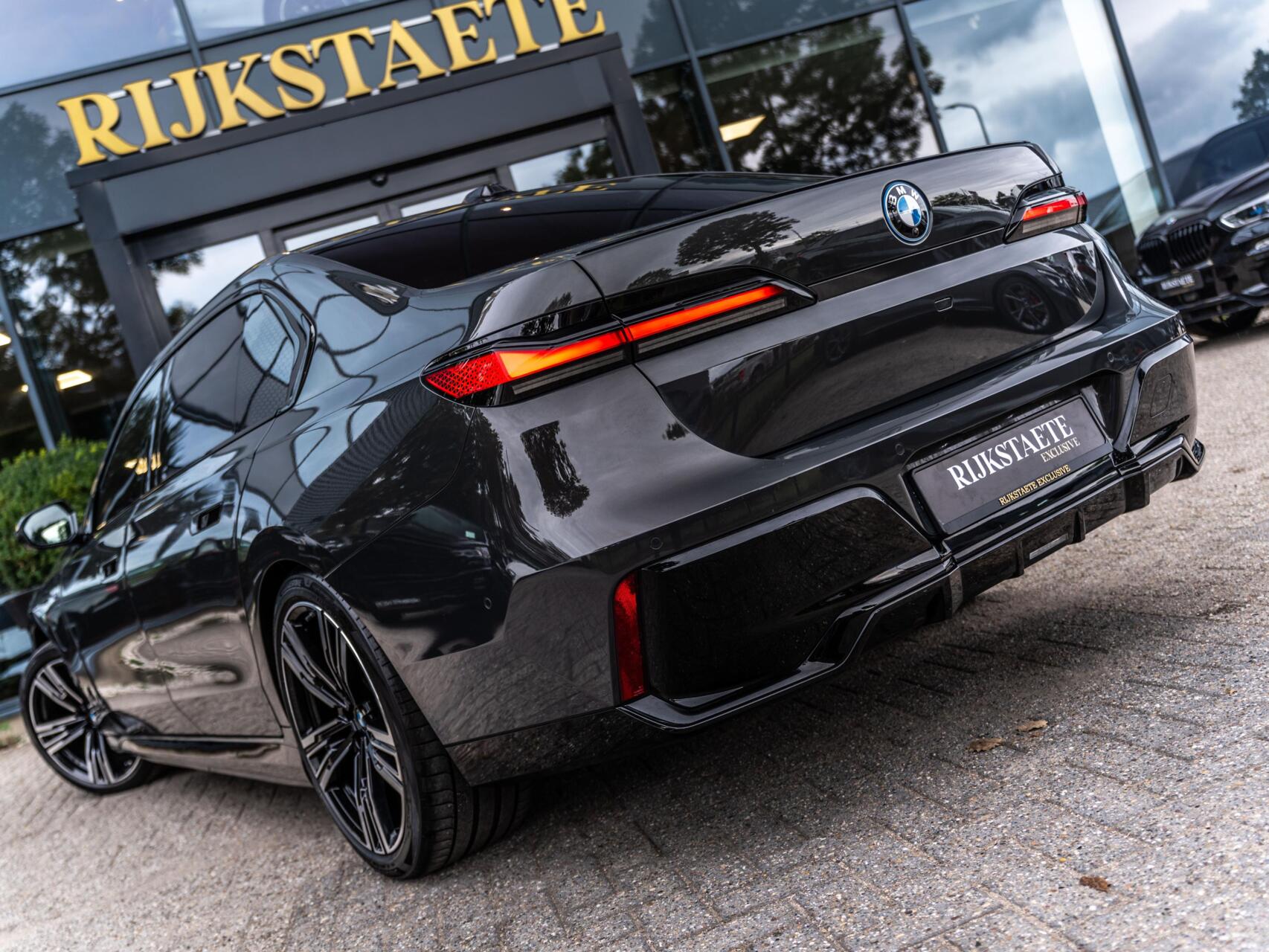Foto van BMW 750e xDrive