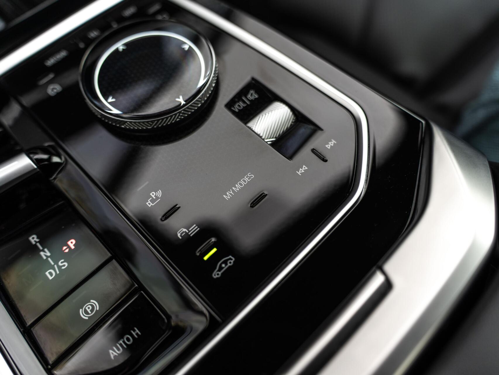 Foto van BMW 750e xDrive