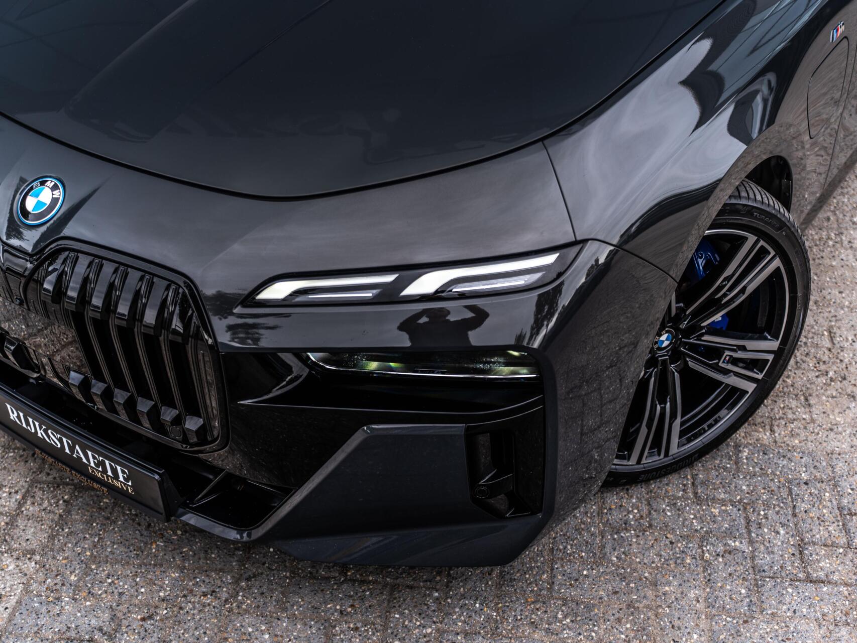 Foto van BMW 750e xDrive