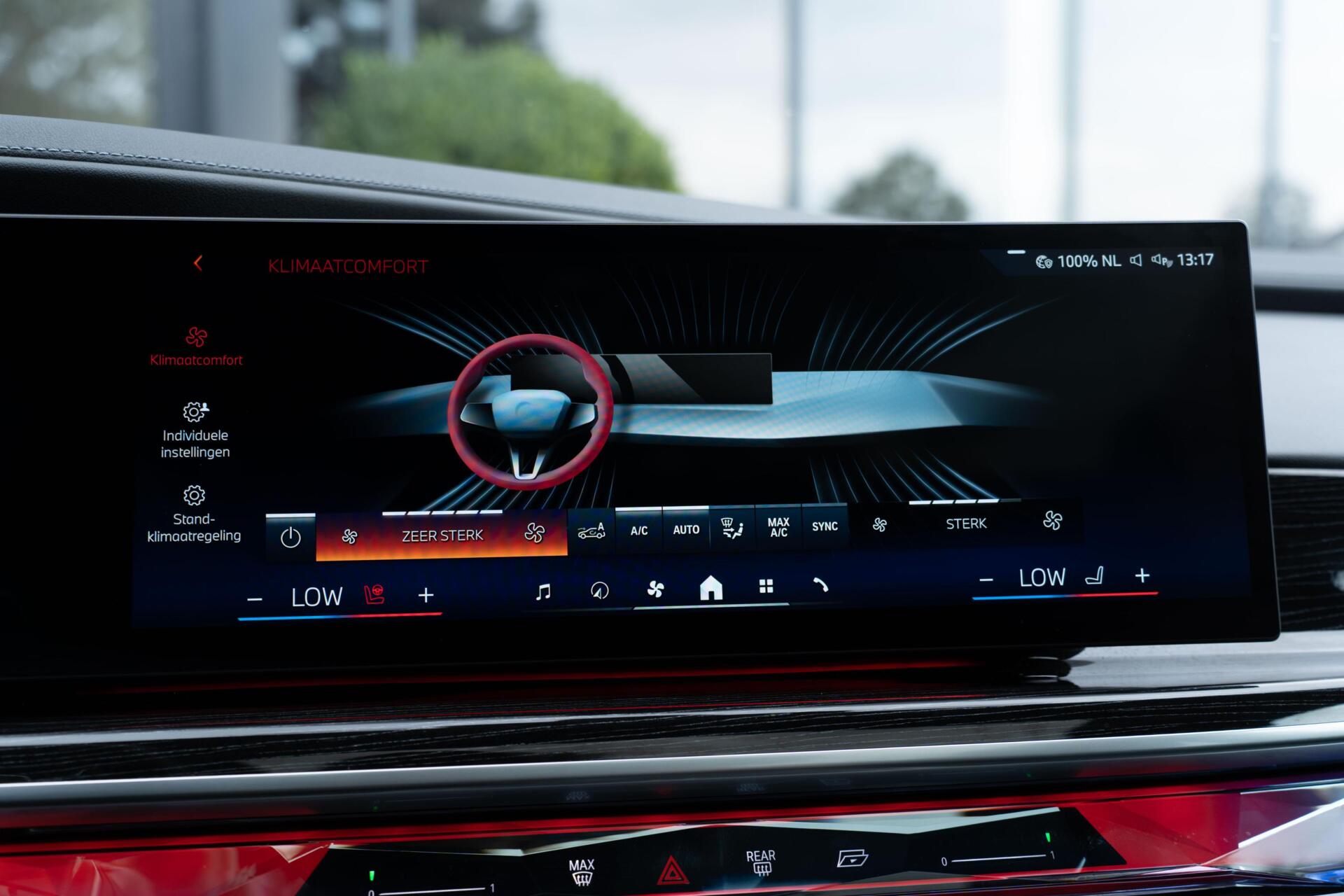 Foto van BMW 750e xDrive