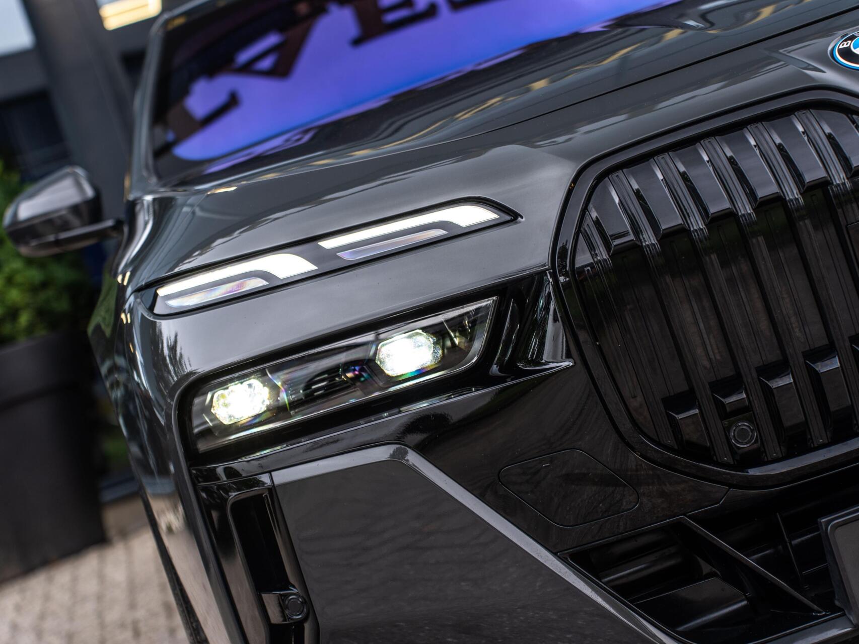 Foto van BMW 750e xDrive