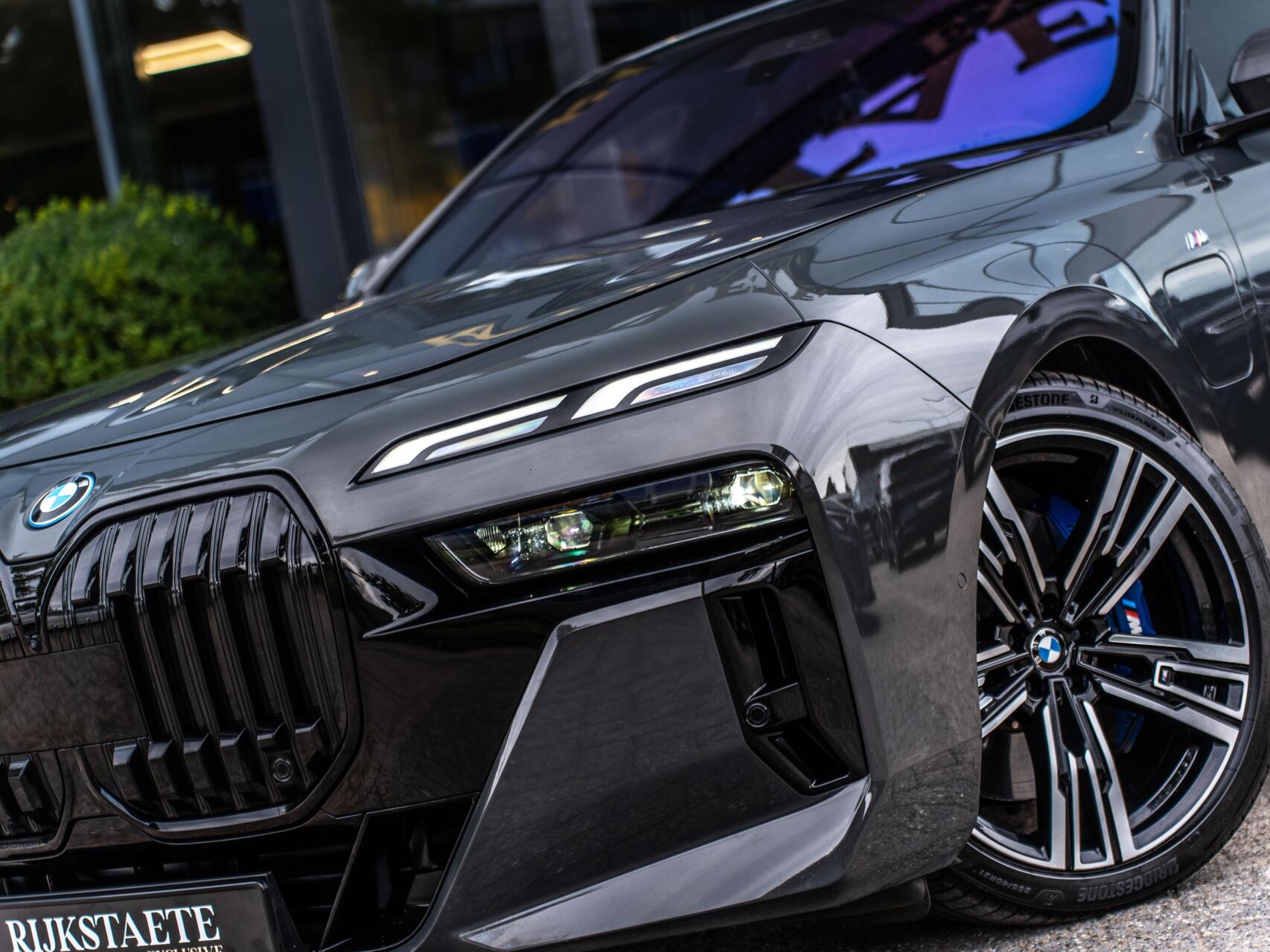 Foto van BMW 750e xDrive