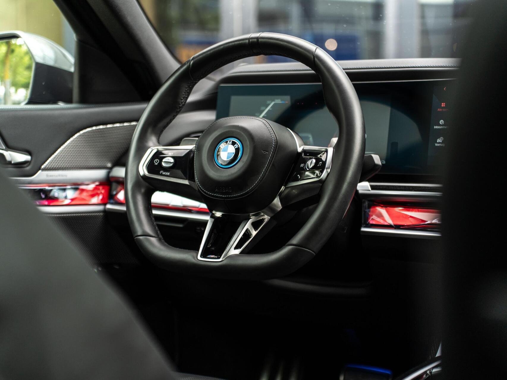 Foto van BMW 750e xDrive