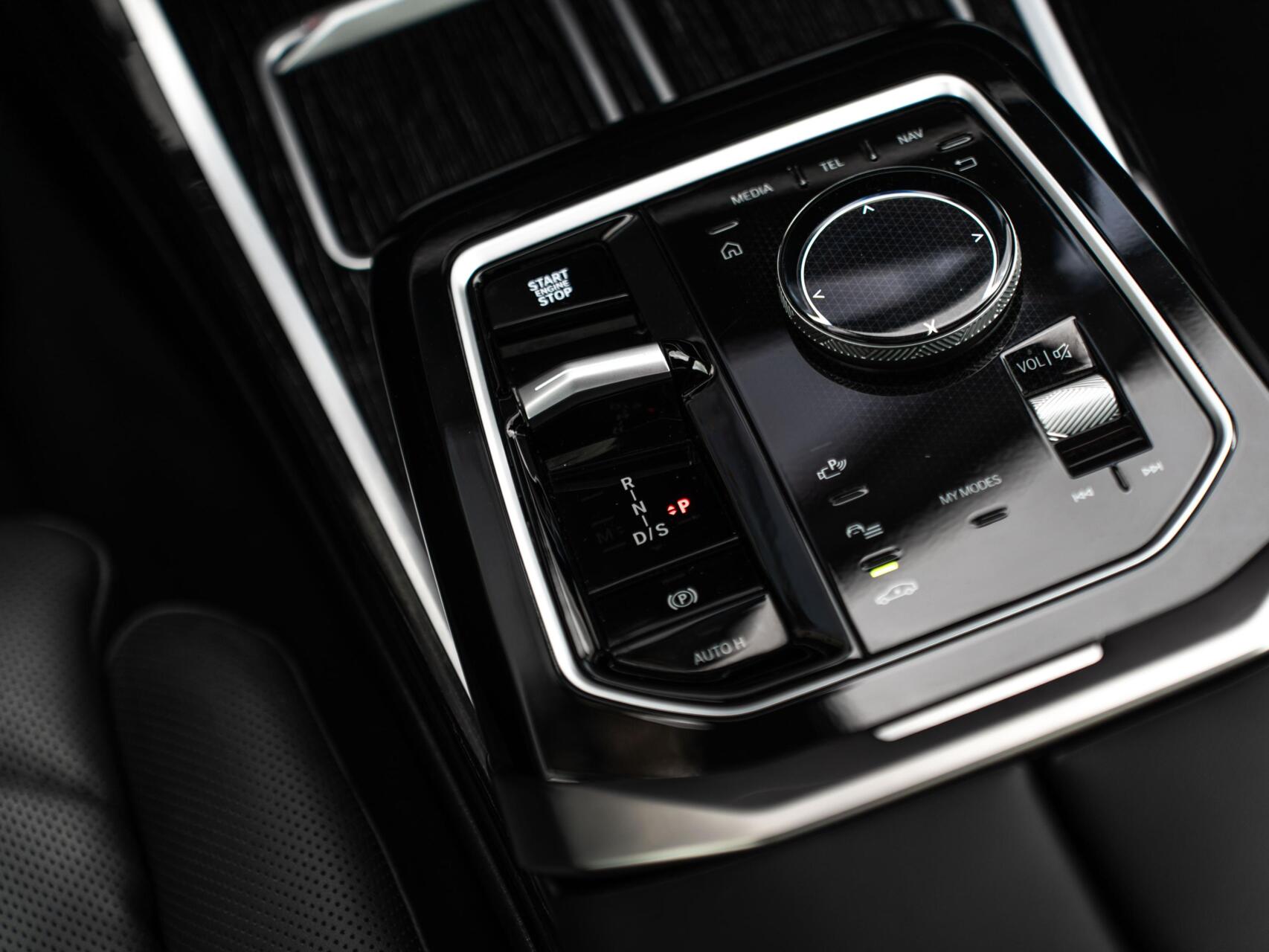 Foto van BMW 750e xDrive