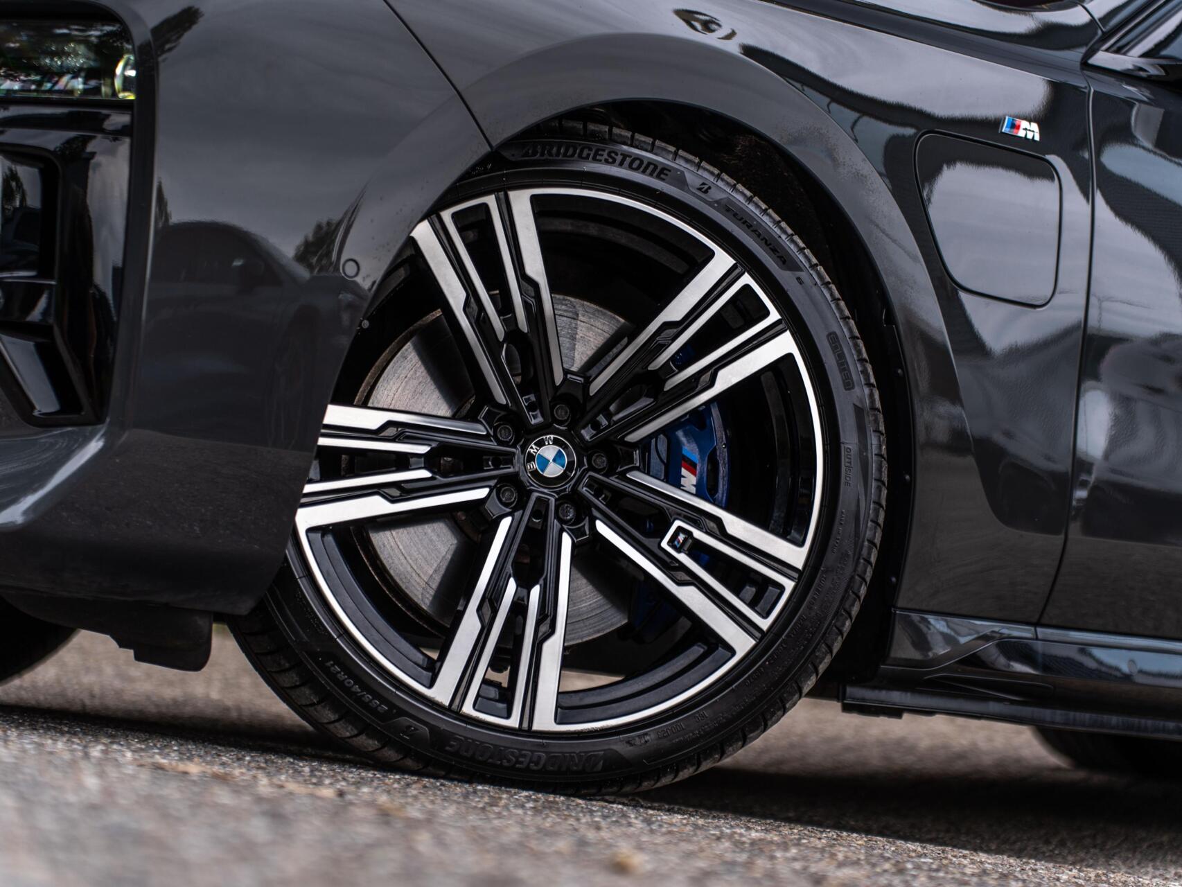 Foto van BMW 750e xDrive
