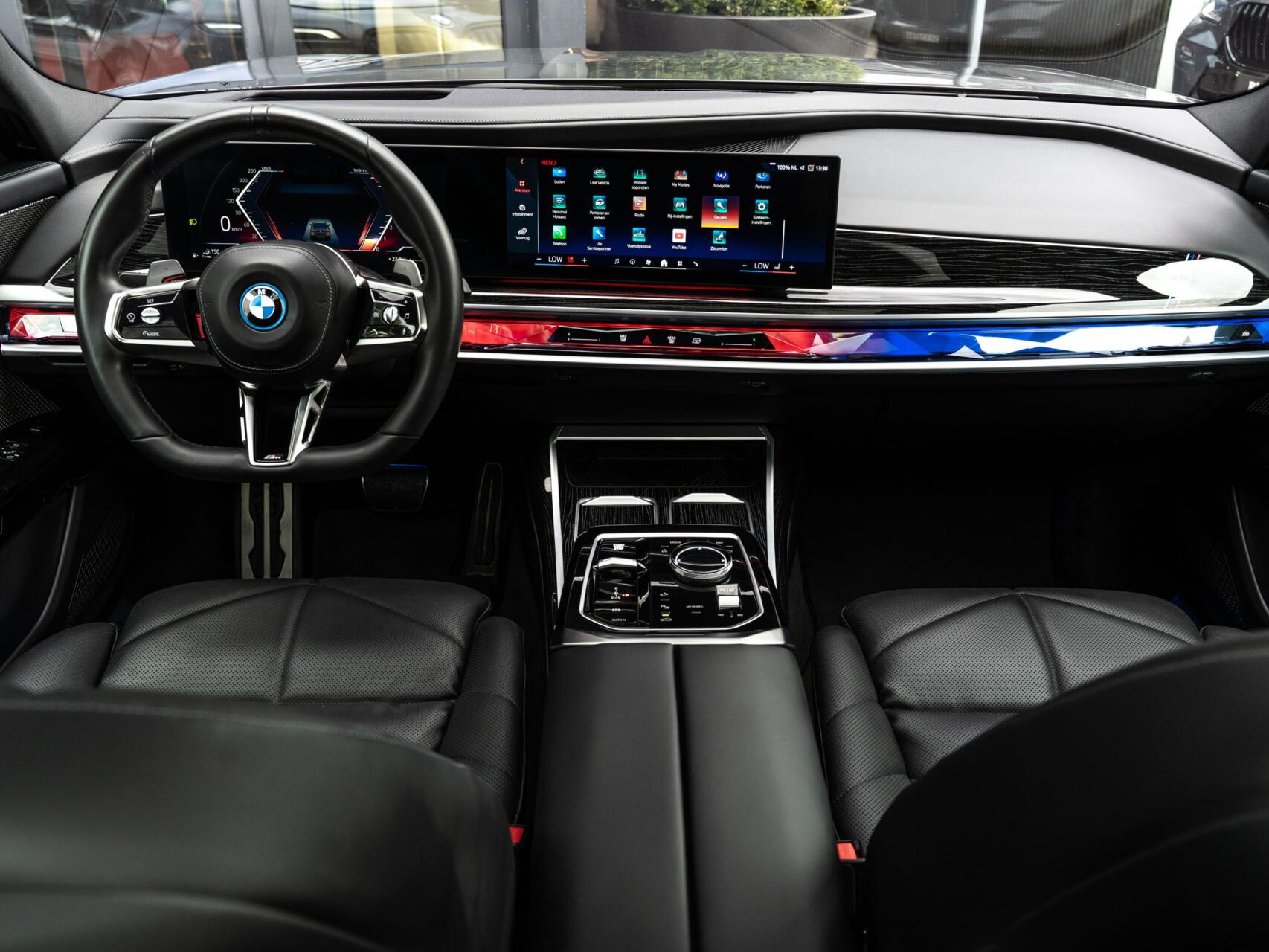 Foto van BMW 750e xDrive
