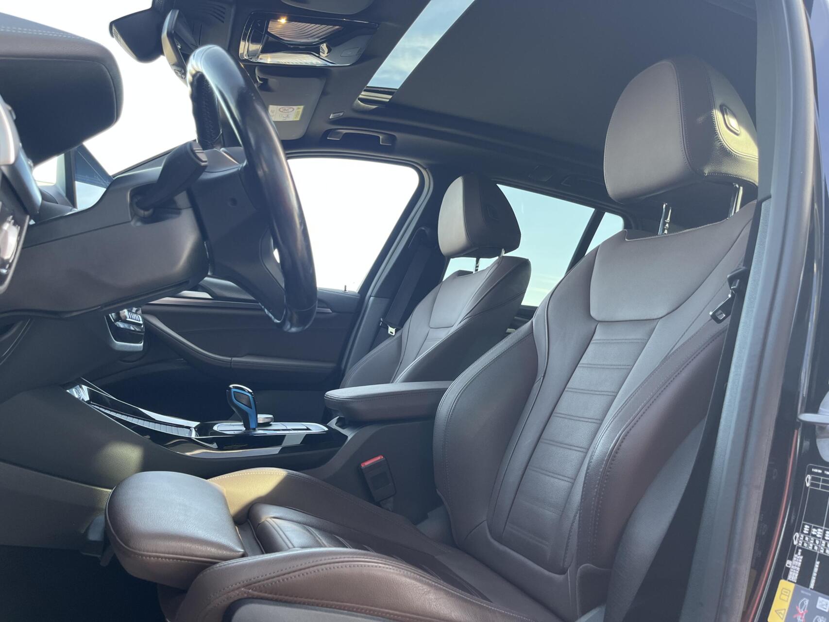 Foto van BMW Ix3