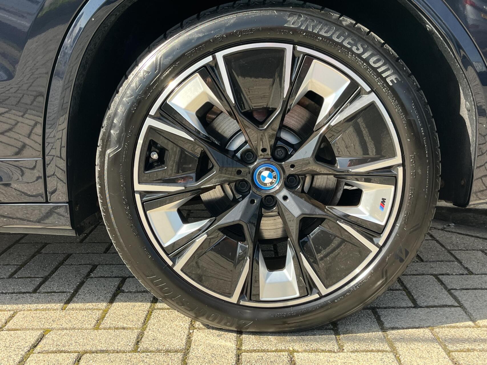 Foto van BMW Ix3