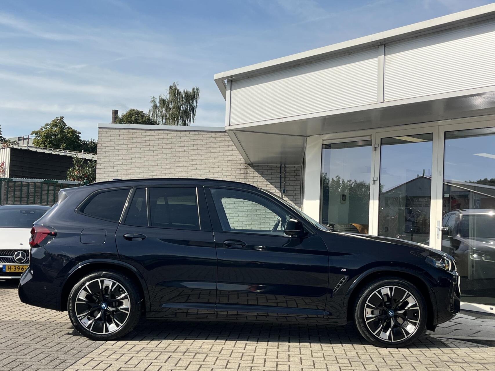 Foto van BMW Ix3