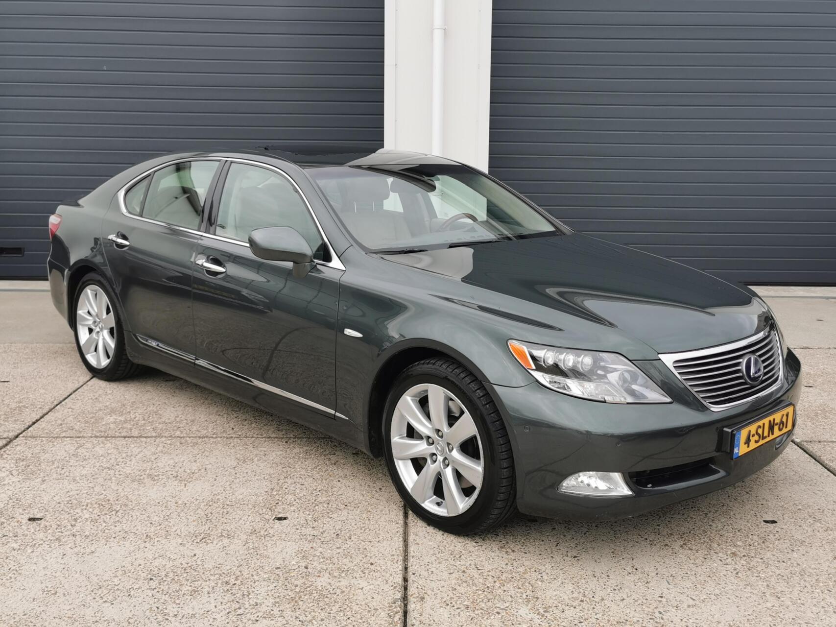 Foto van Lexus Lexus Ls600h