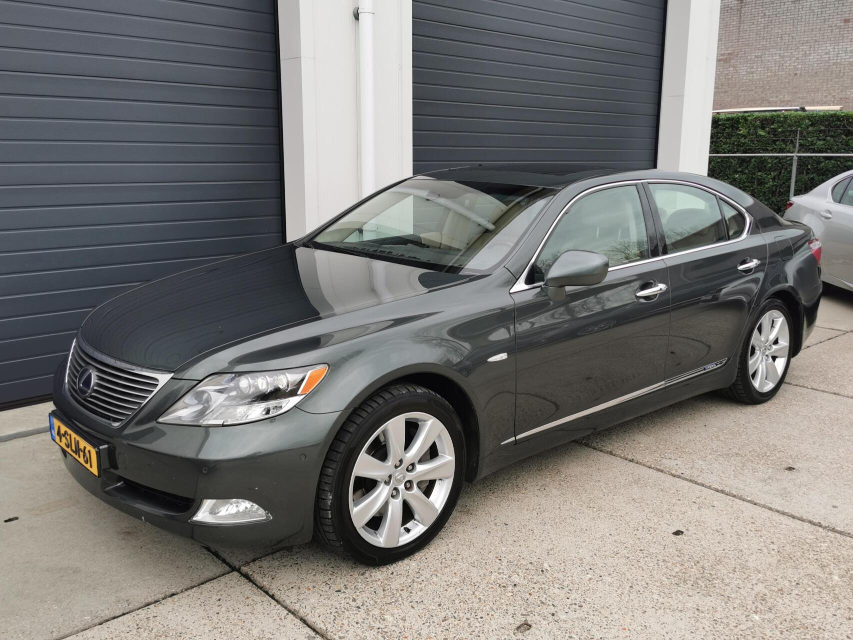Foto van Lexus Lexus Ls600h