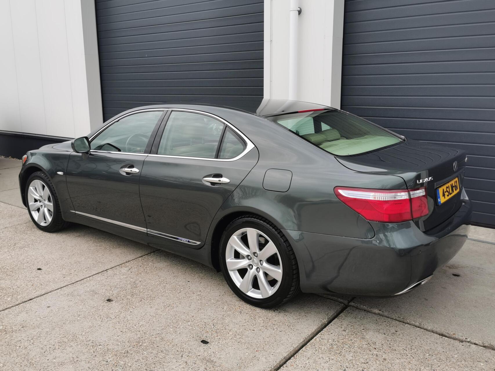 Foto van Lexus Lexus Ls600h