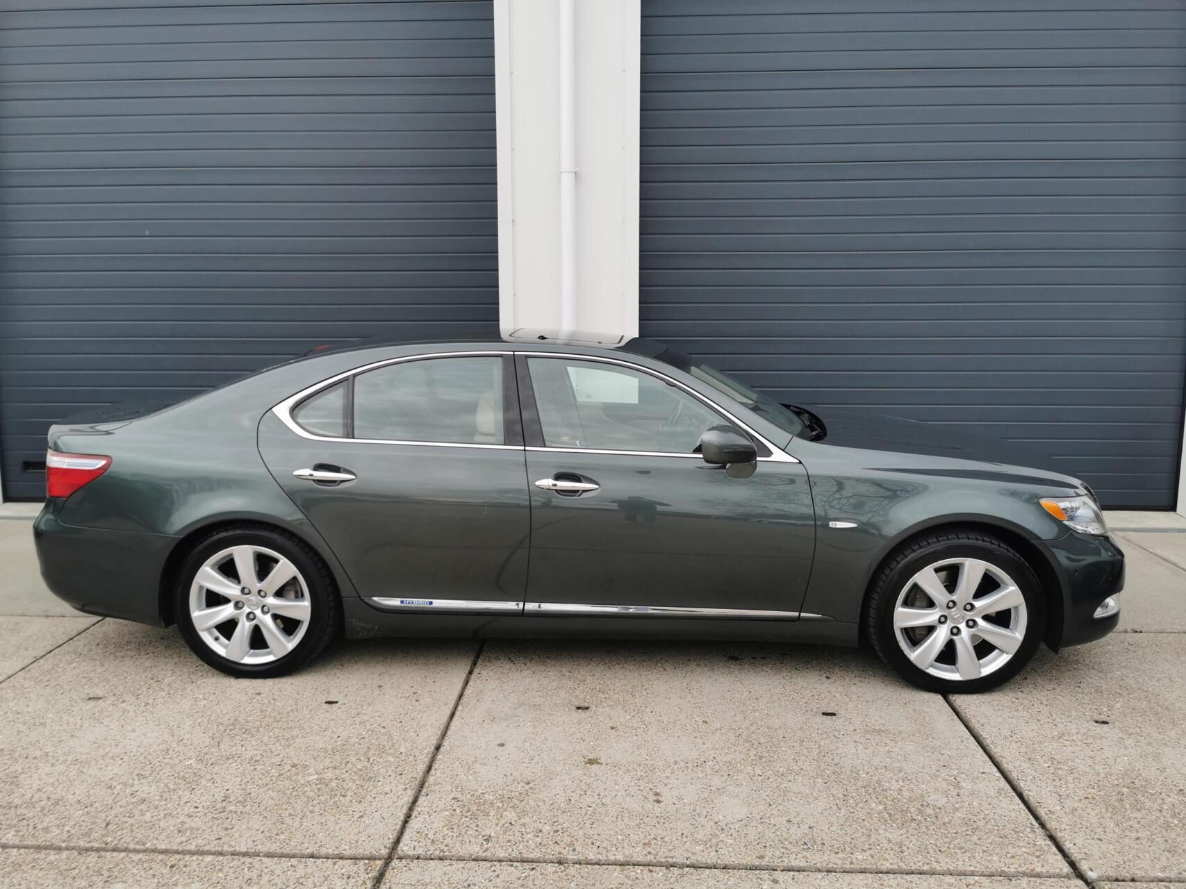 Foto van Lexus Lexus Ls600h