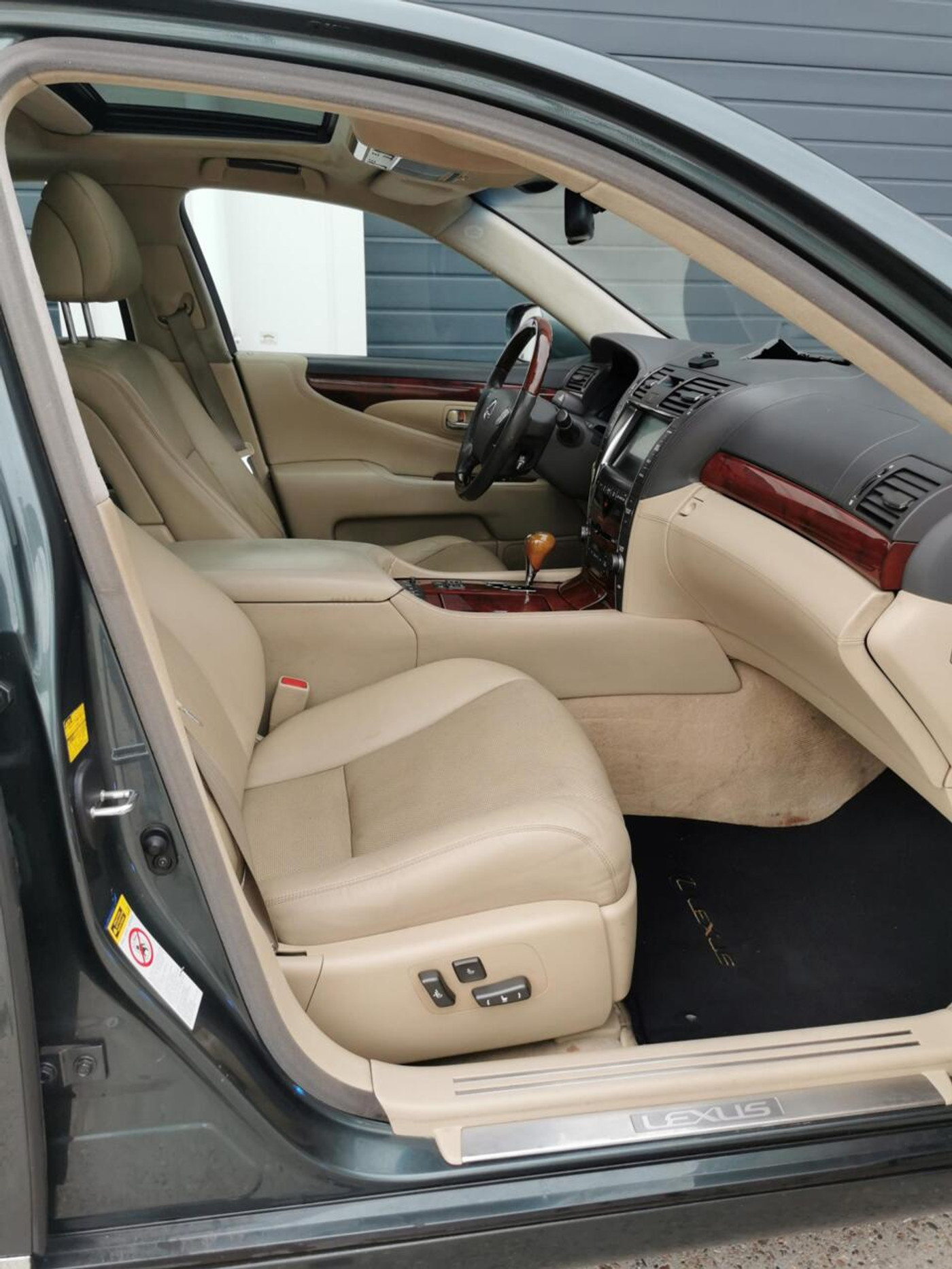 Foto van Lexus Lexus Ls600h