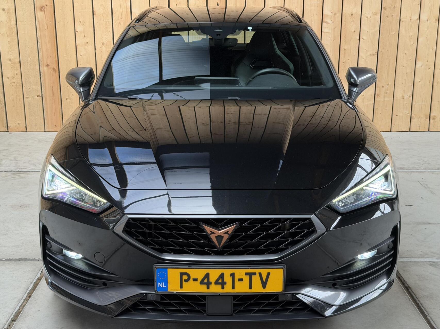 Foto van Seat Cupra Leon Sportstourer