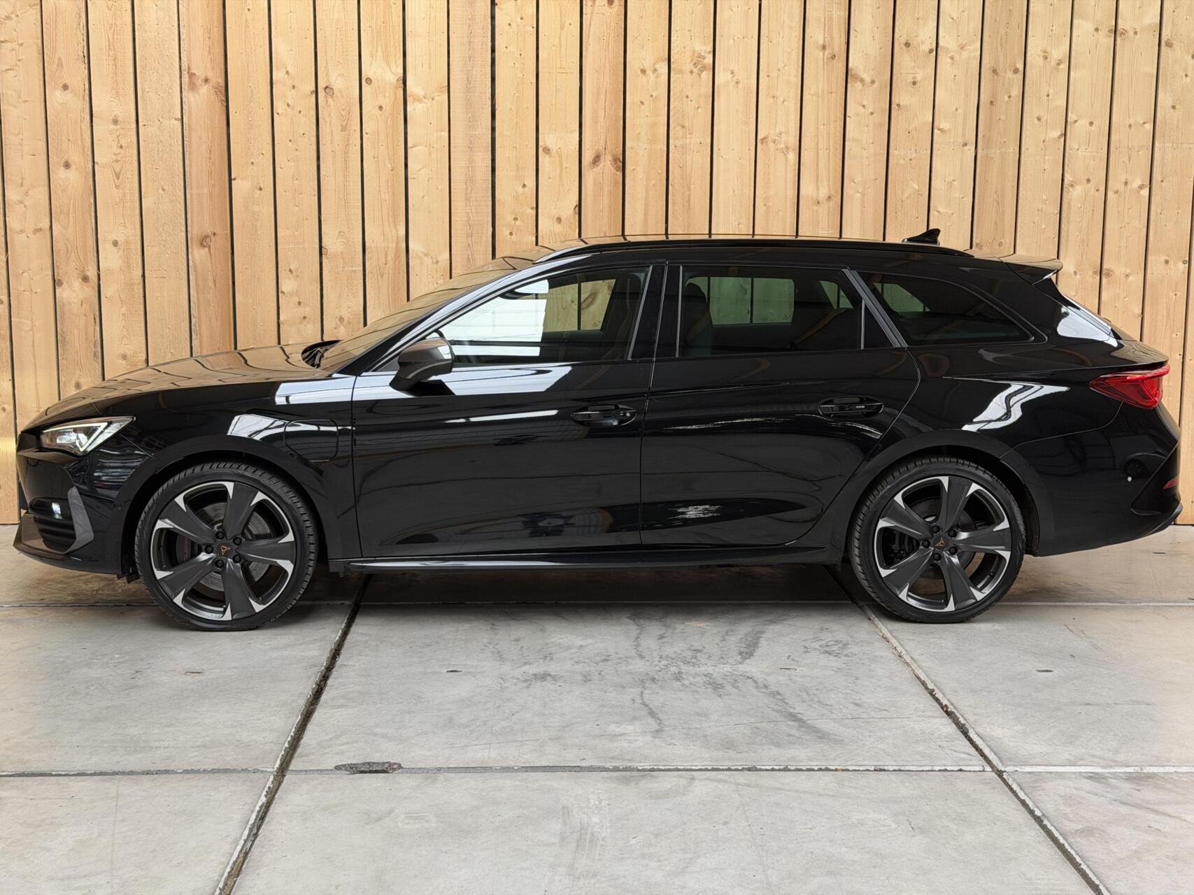 Foto van Seat Cupra Leon Sportstourer