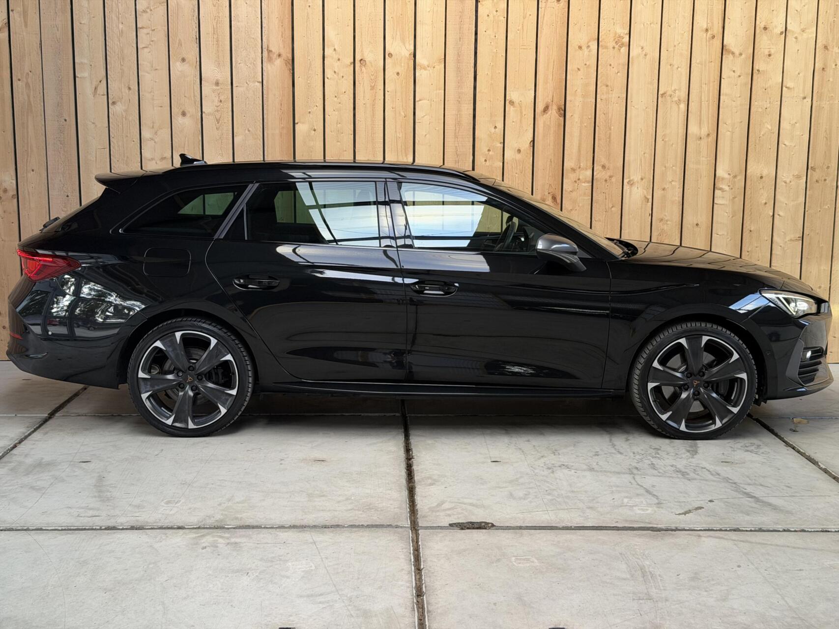 Foto van Seat Cupra Leon Sportstourer