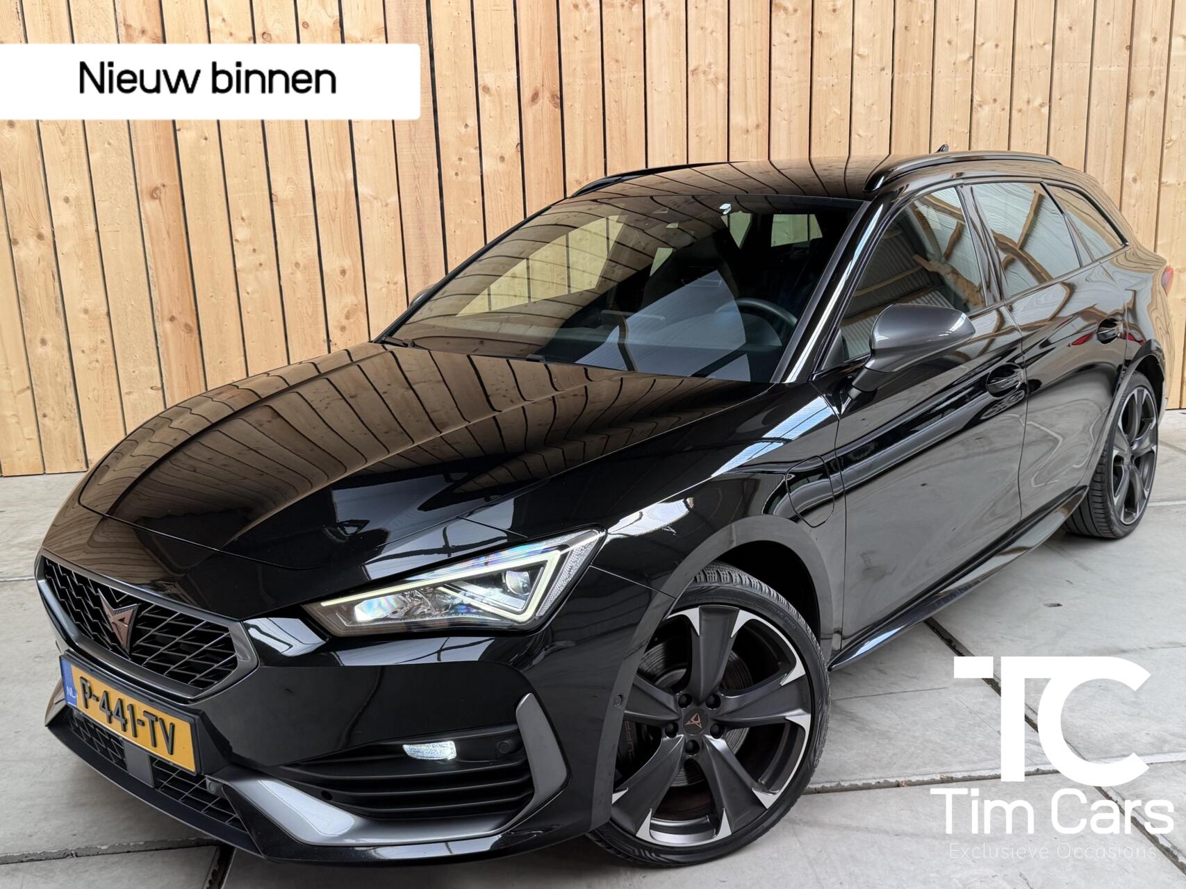Seat Cupra Leon Sportstourer 1.4 e-Hybrid VZ Adrenaline SoH 92,27% Apple CarPlay/Android Auto | Adaptieve cruise control | Climate control | LED verlichting | Lichtmetalen velgen | Stoel- en stuurverwarming | Parkeersensoren voor en achter 2021 - voorkant