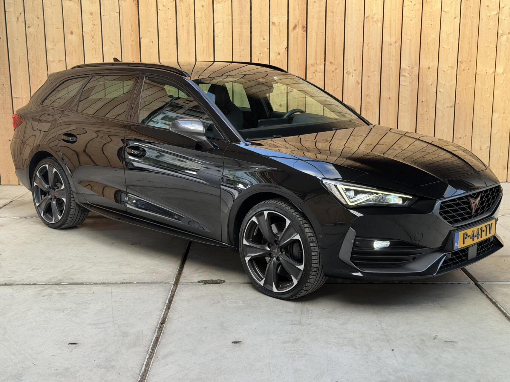 Foto van Seat Cupra Leon Sportstourer