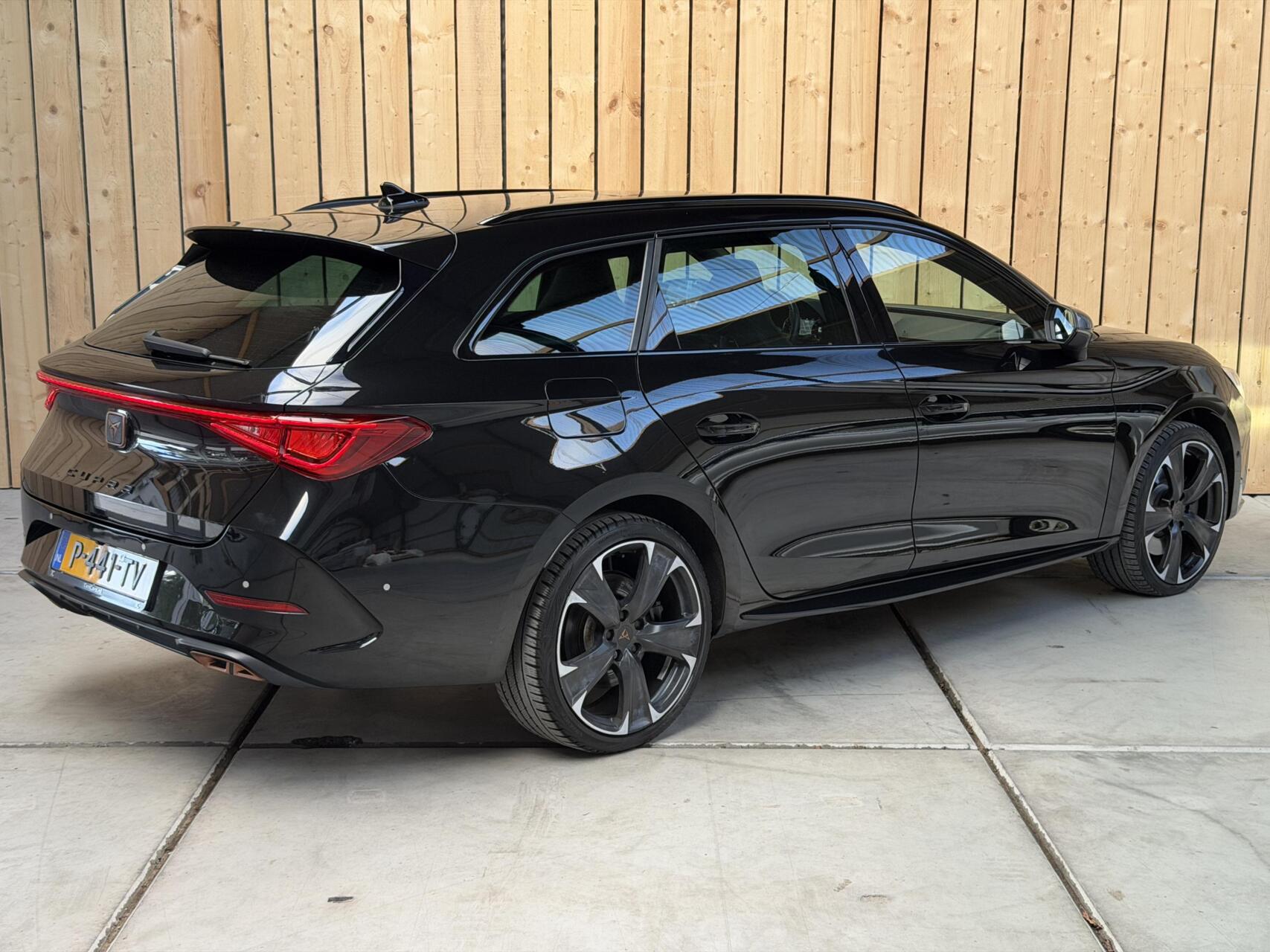 Foto van Seat Cupra Leon Sportstourer