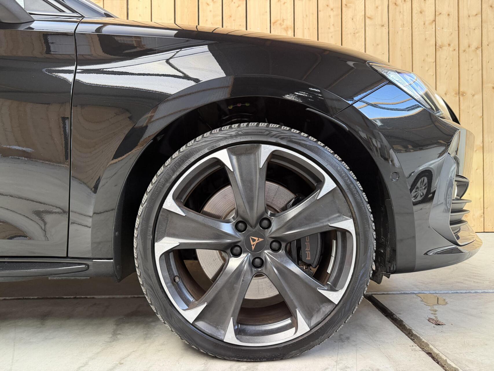 Foto van Seat Cupra Leon Sportstourer
