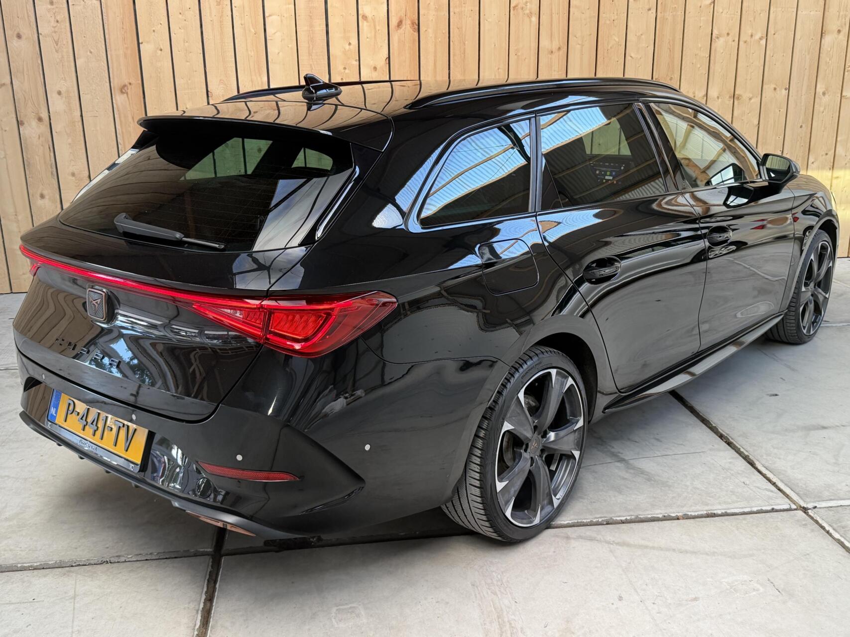 Foto van Seat Cupra Leon Sportstourer