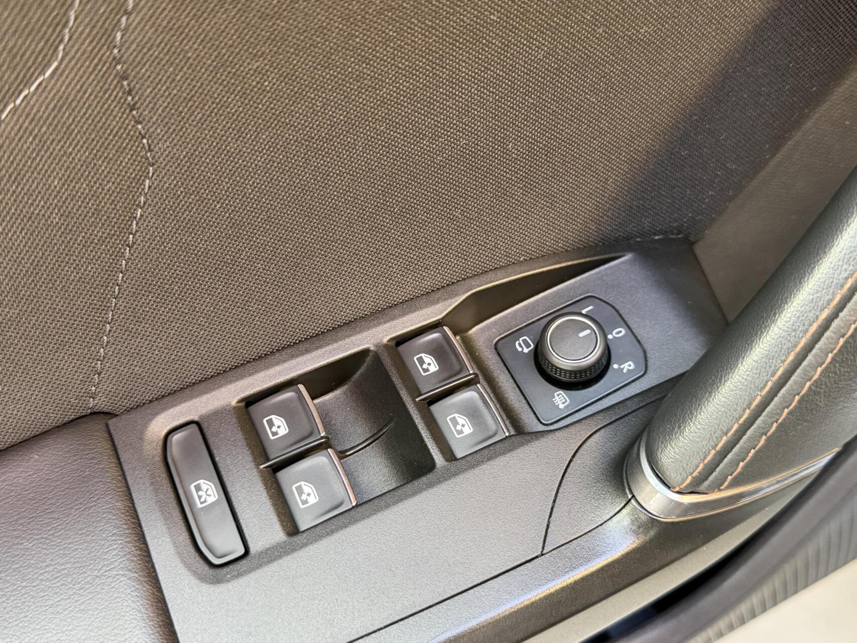 Foto van Seat Cupra Leon Sportstourer