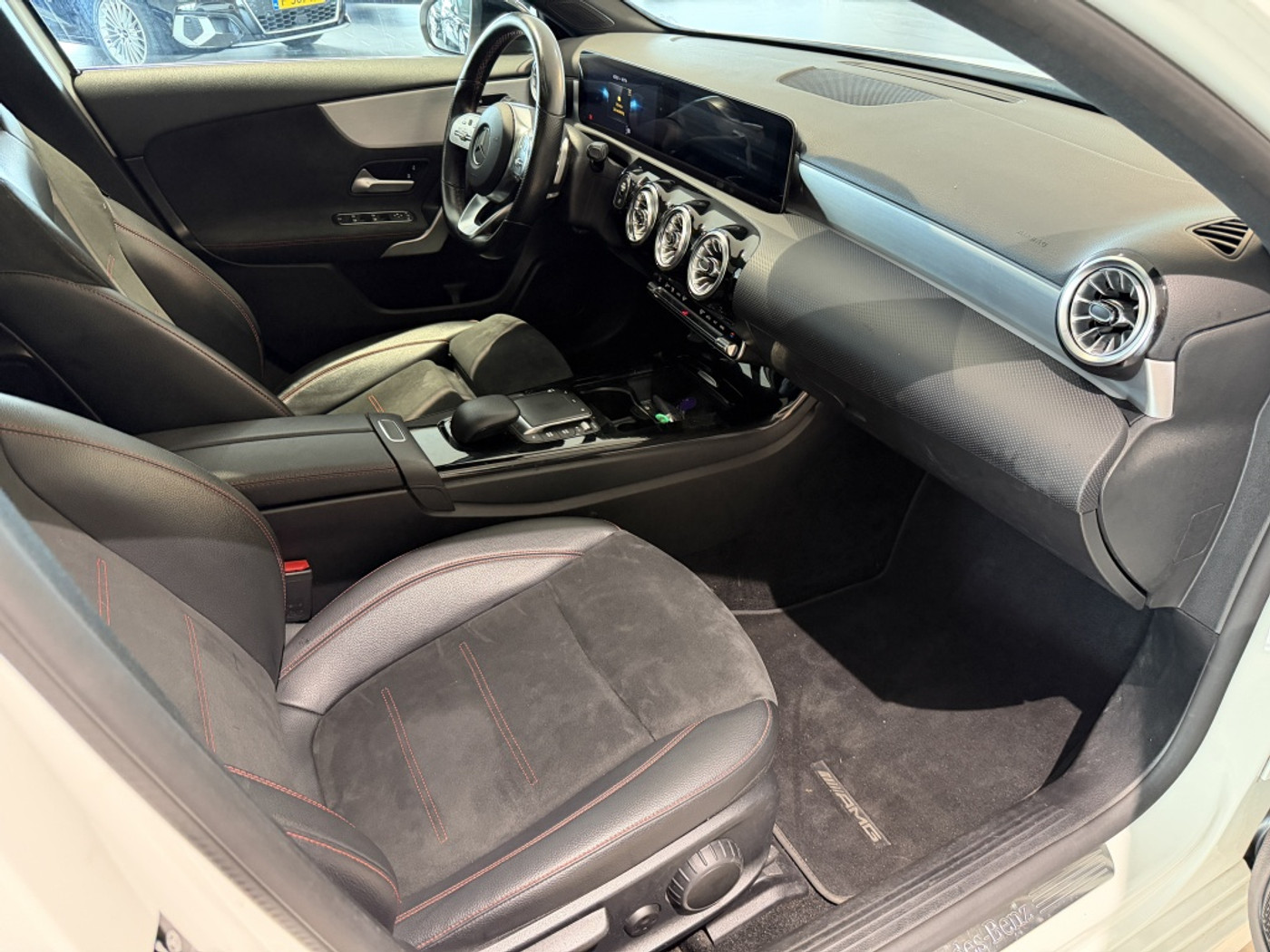 Foto van Mercedes-Benz A 180