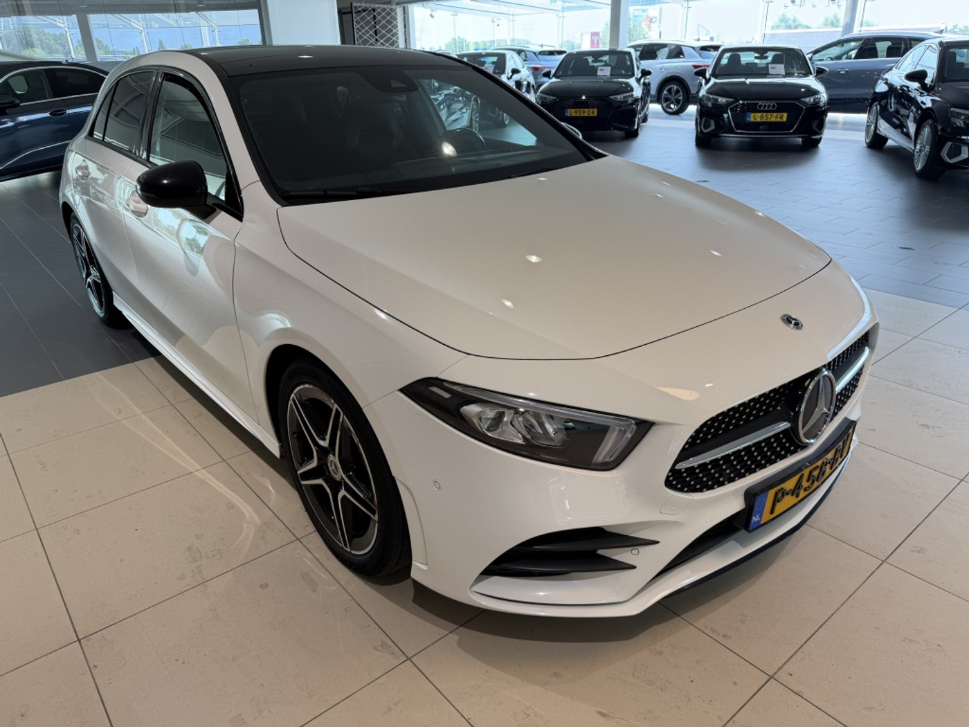 Foto van Mercedes-Benz A 180