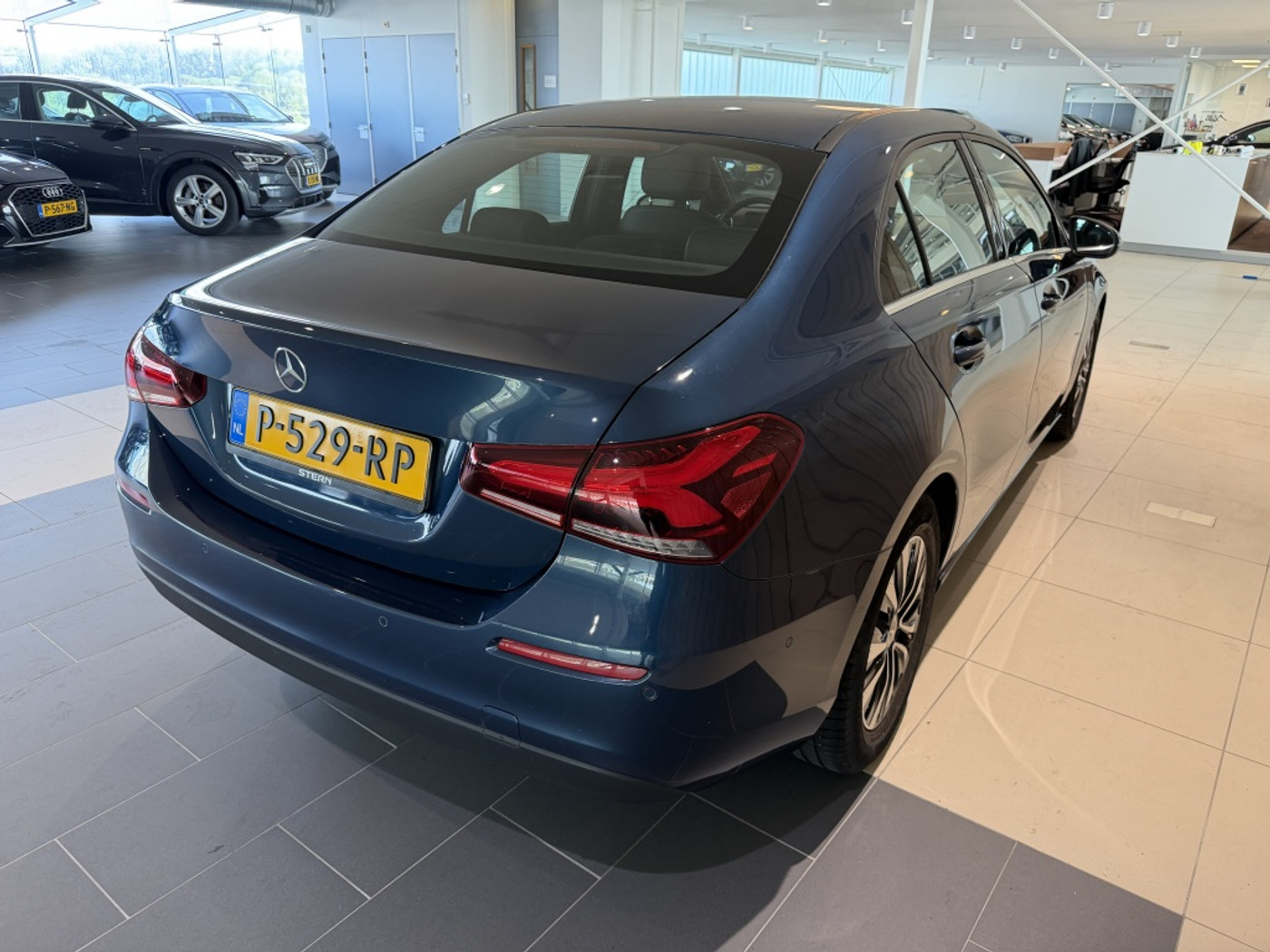 Foto van Mercedes-Benz A 180