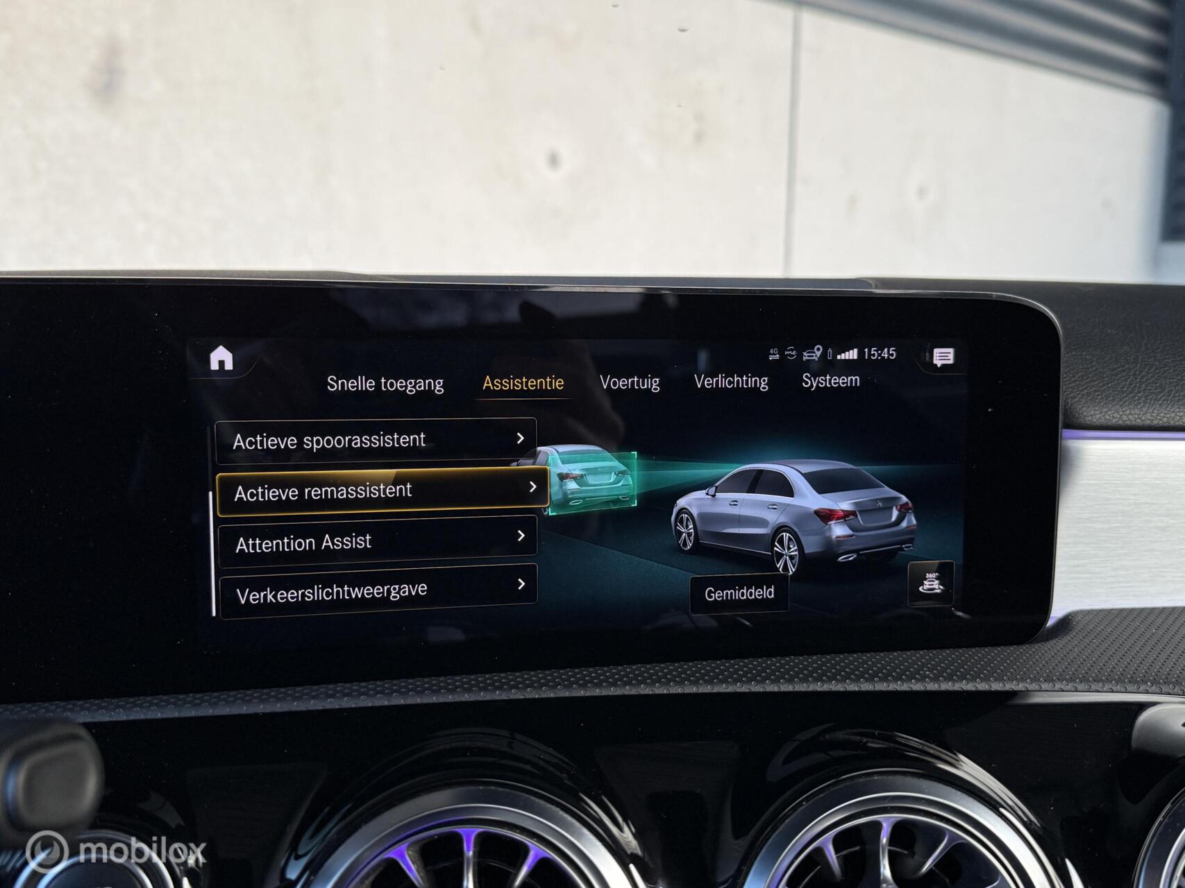 Foto van Mercedes-Benz A 250 E