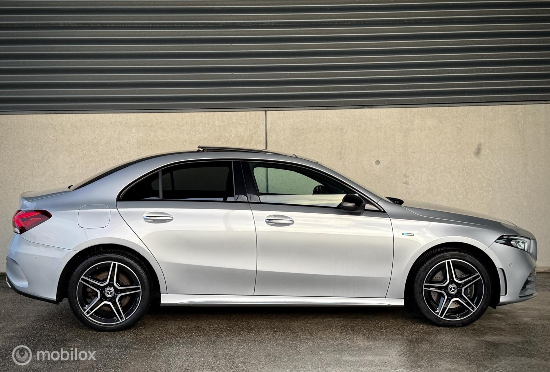 Foto van Mercedes-Benz A 250 E