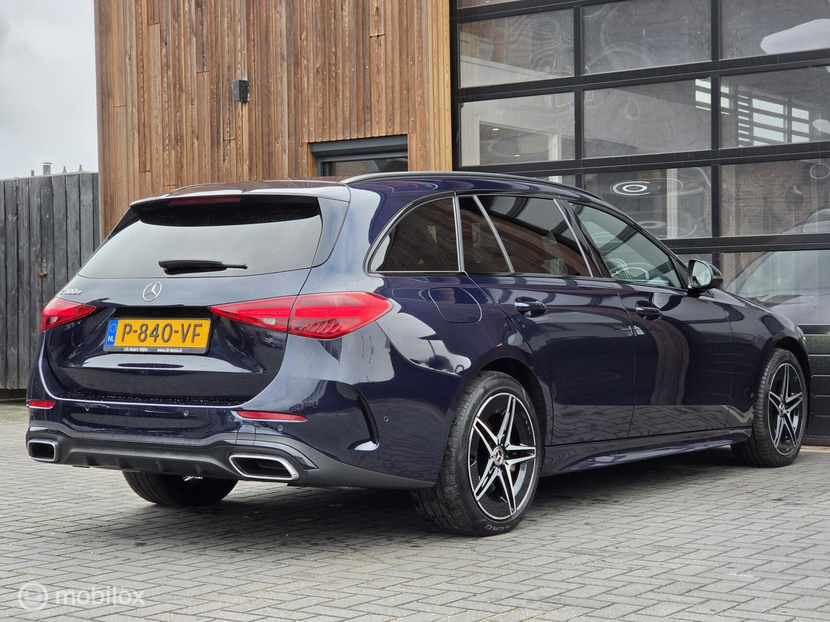Foto van Mercedes-Benz C 300 E